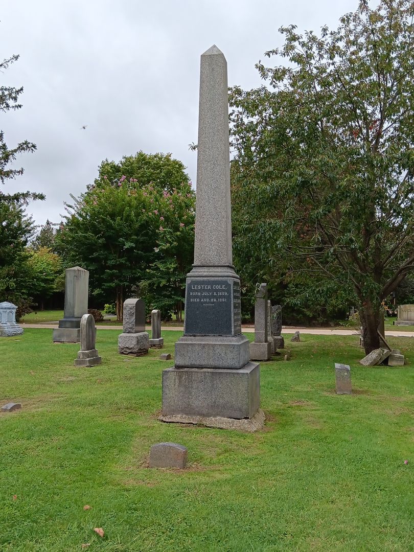Eveline C. Daly's grave. Photo 1