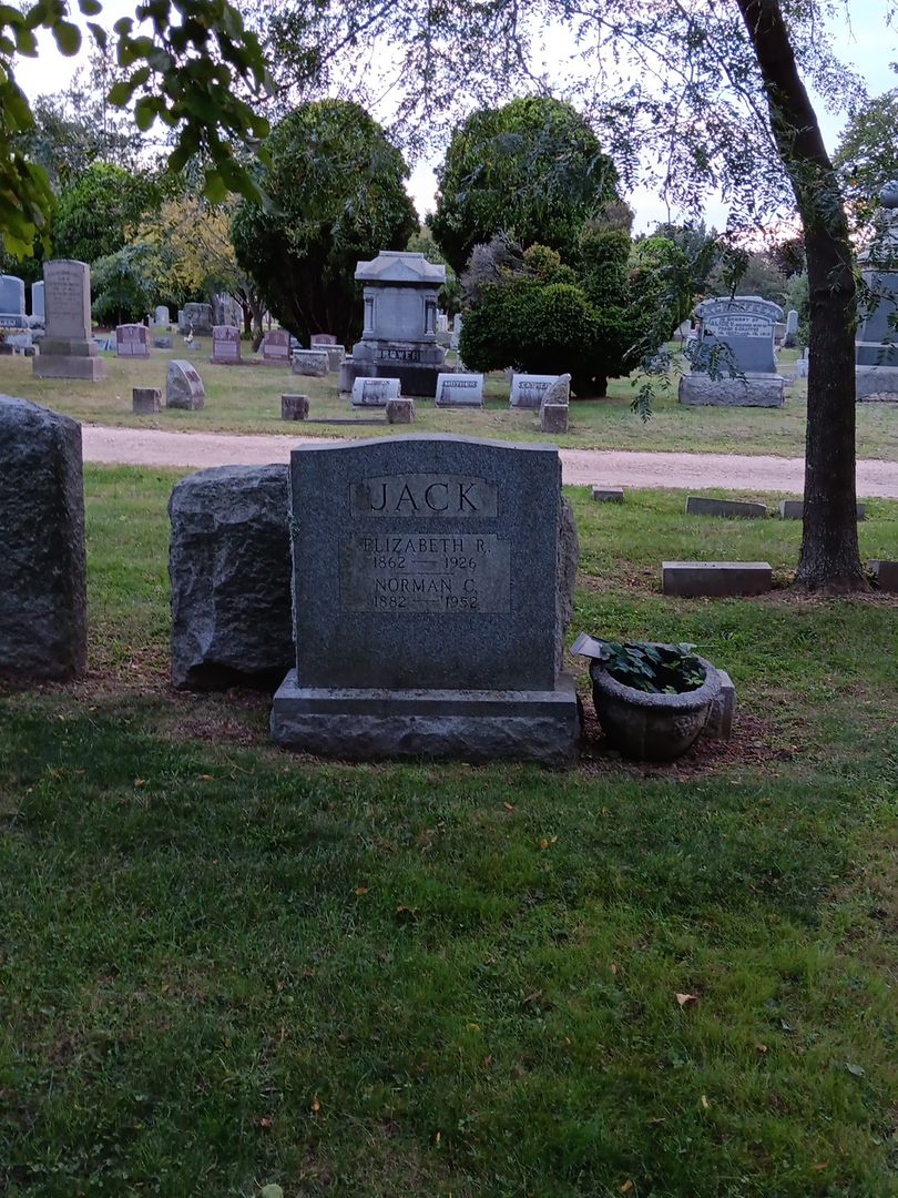 Elizabeth R. Jack's grave. Photo 1