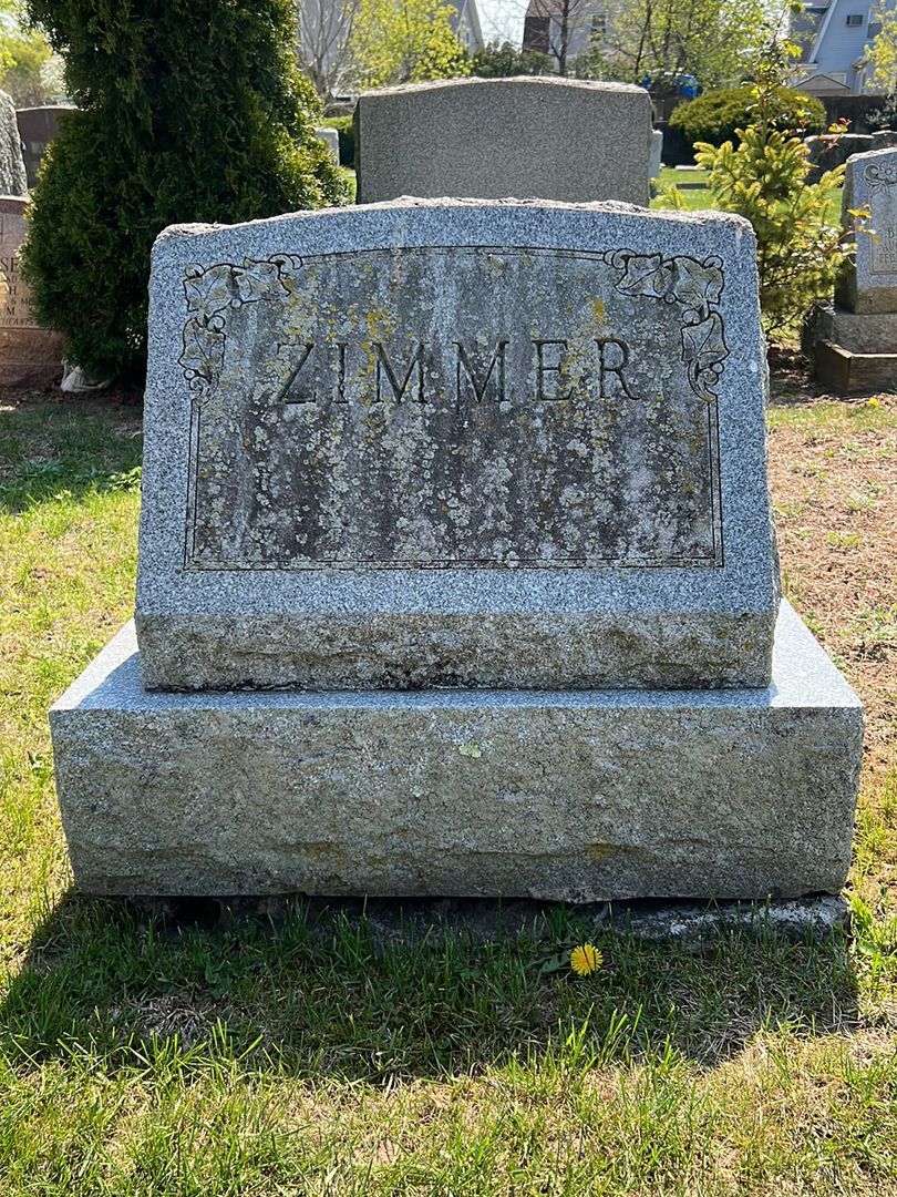 Edna Griffith Zimmer's grave. Photo 1