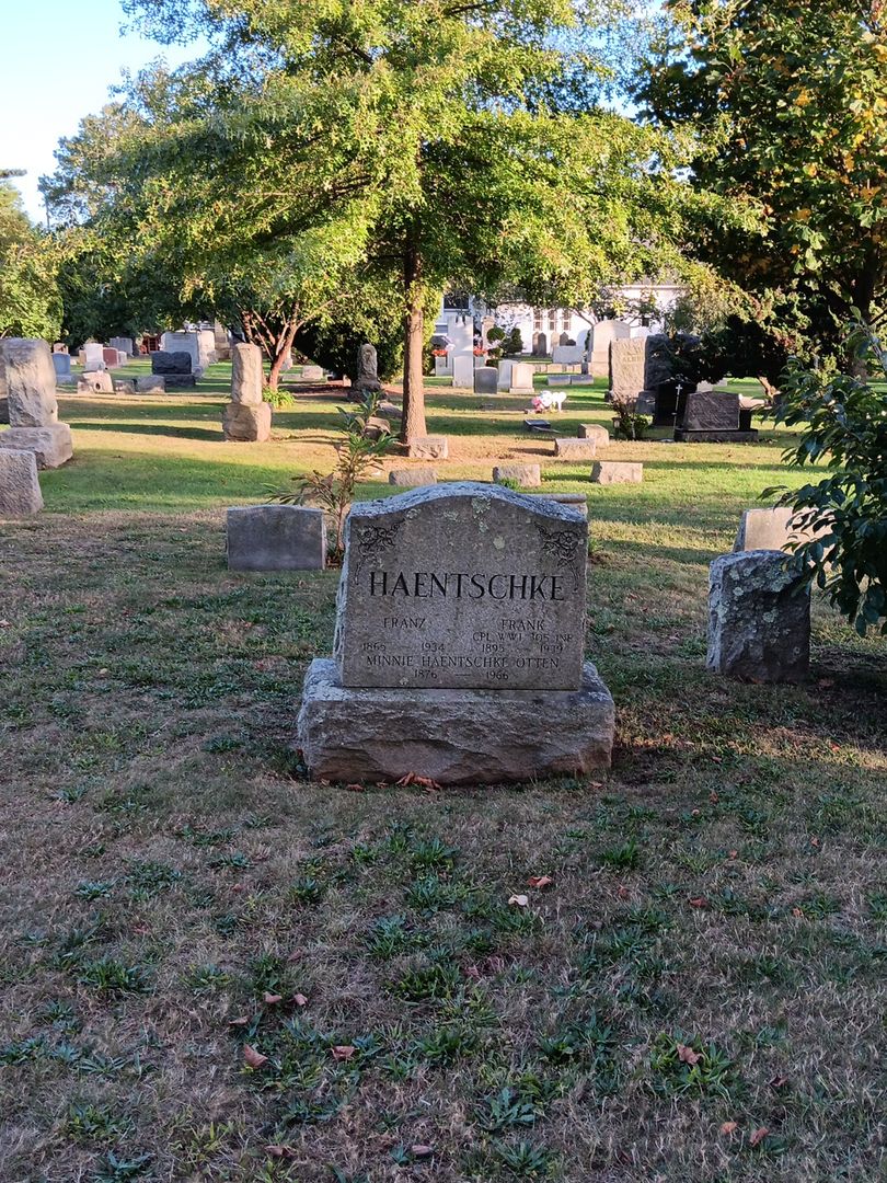 Franz Haentschke's grave. Photo 1