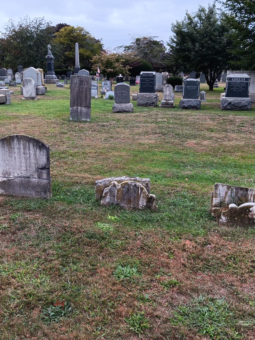Sarah Van Mater's grave. Photo 1