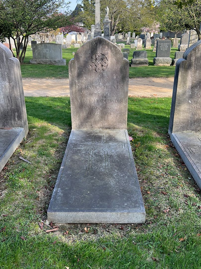 Gertrude Cheever Cowdin's grave. Photo 1