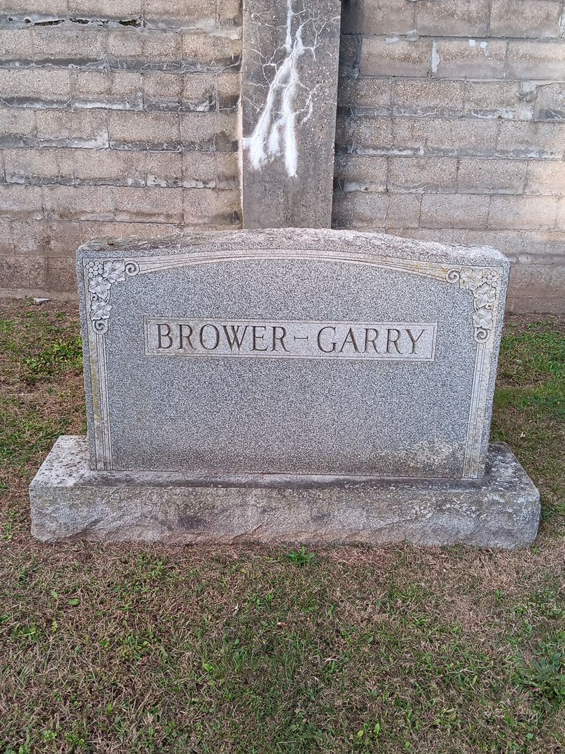 Grace Marie Garry's grave. Photo 1