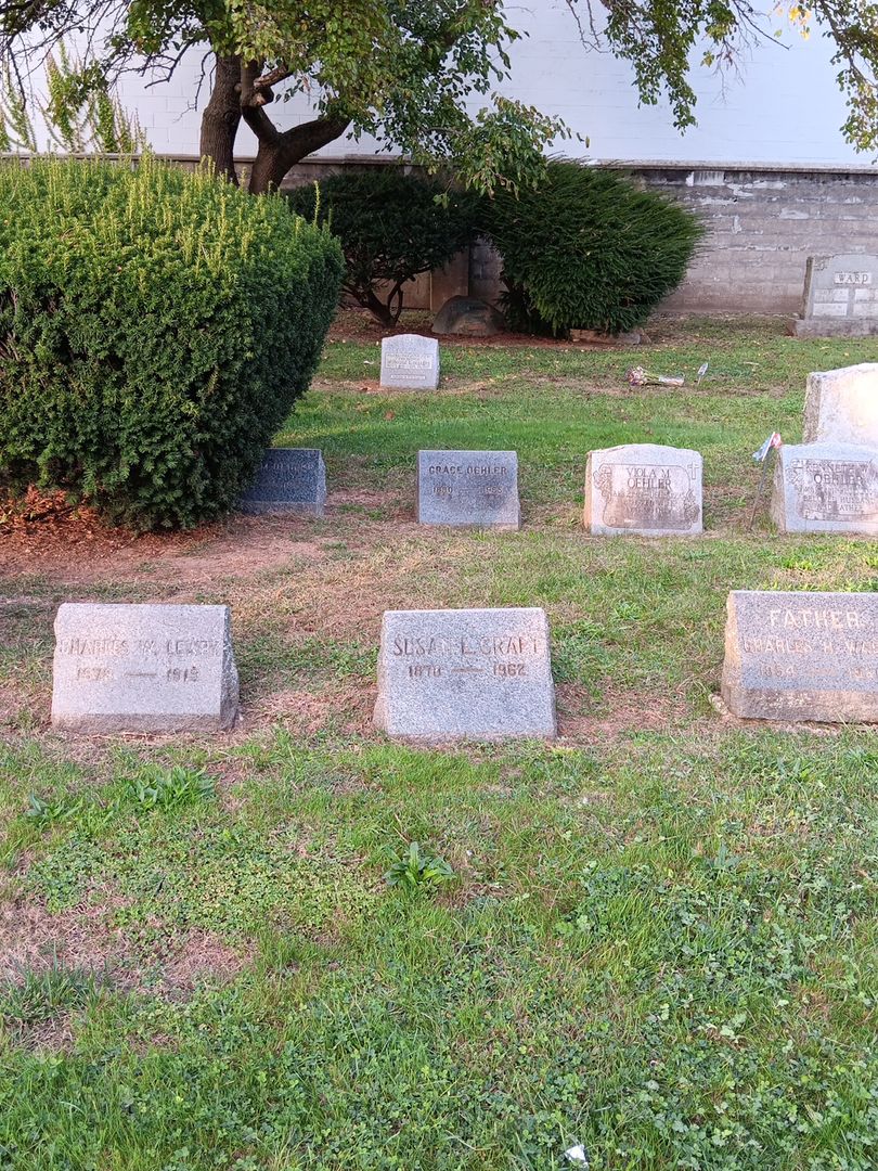 Susan L. Craft's grave. Photo 1
