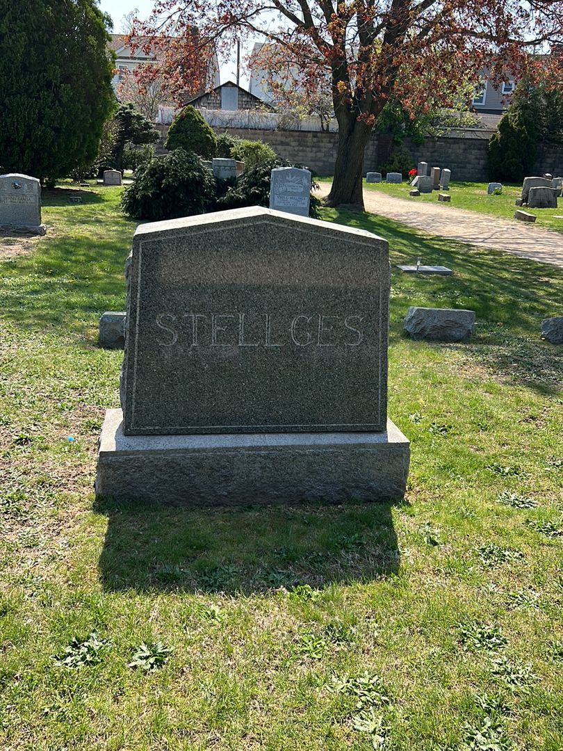 Mary Anna Wagner's grave. Photo 1