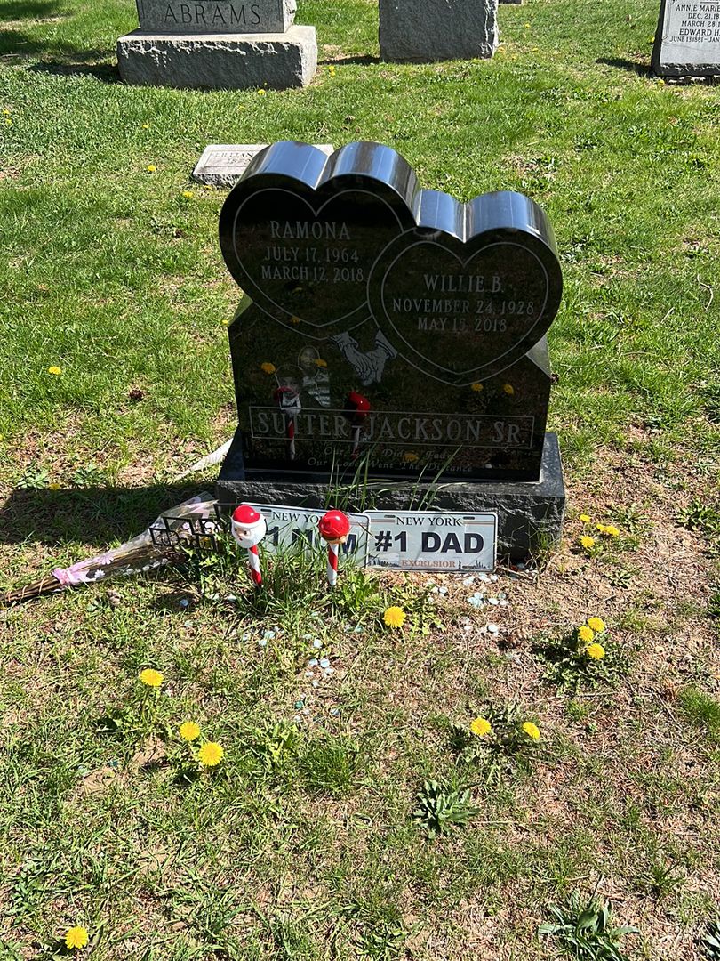 Willie B. Jackson Senior's grave. Photo 1