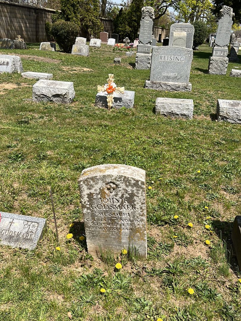 John F. Godsmark's grave. Photo 1