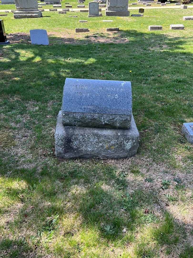 Alice L. Hensler's grave. Photo 1
