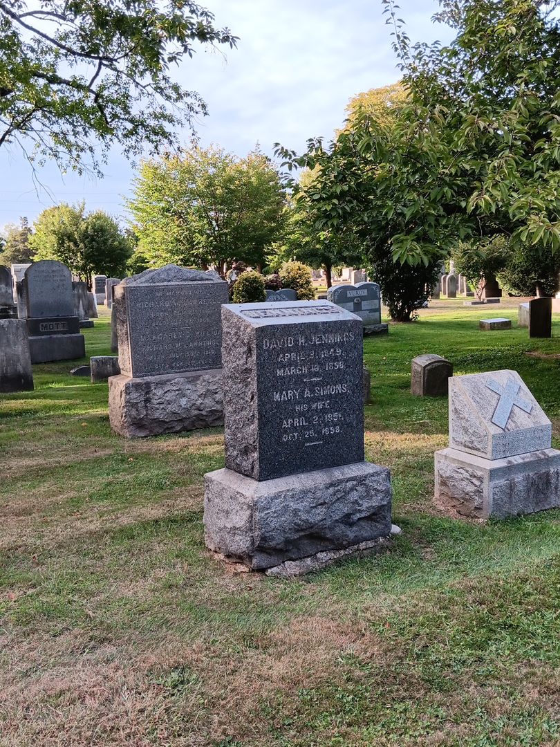 Mary A. Simons Jennings's grave. Photo 1