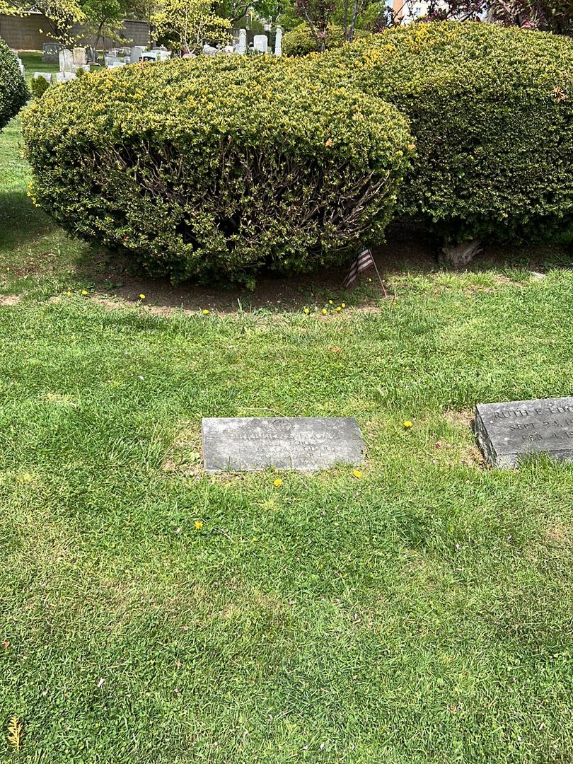 Herbert L. Edgar's grave. Photo 1